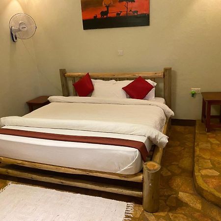 Afro Smile Hotel And Guest House-Джінджа Екстер'єр фото