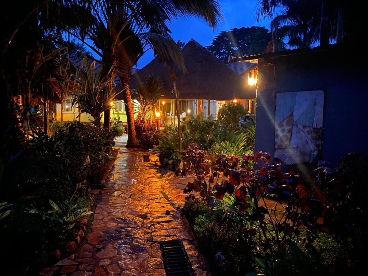 Afro Smile Hotel And Guest House-Джінджа Екстер'єр фото