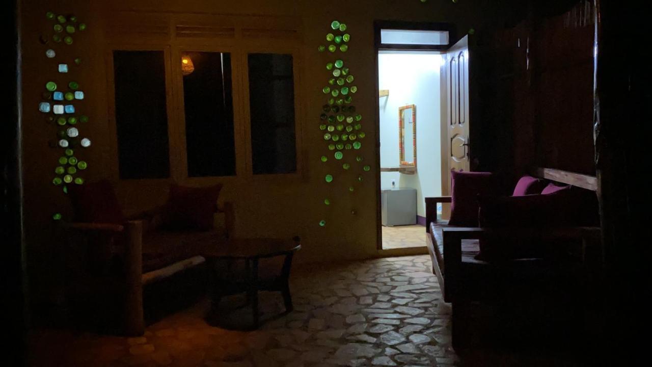 Afro Smile Hotel And Guest House-Джінджа Екстер'єр фото