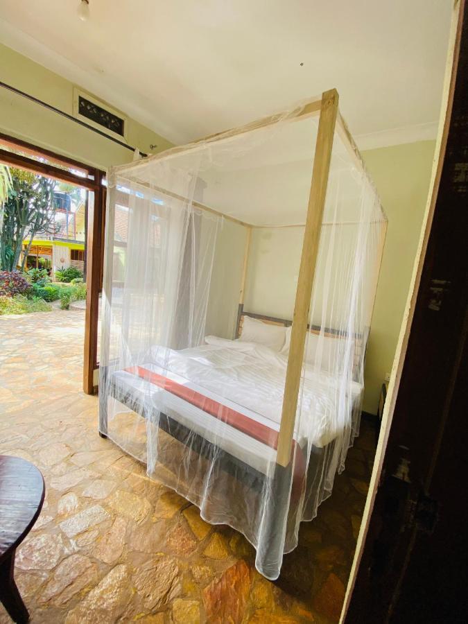 Afro Smile Hotel And Guest House-Джінджа Екстер'єр фото