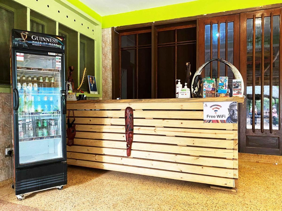 Afro Smile Hotel And Guest House-Джінджа Екстер'єр фото