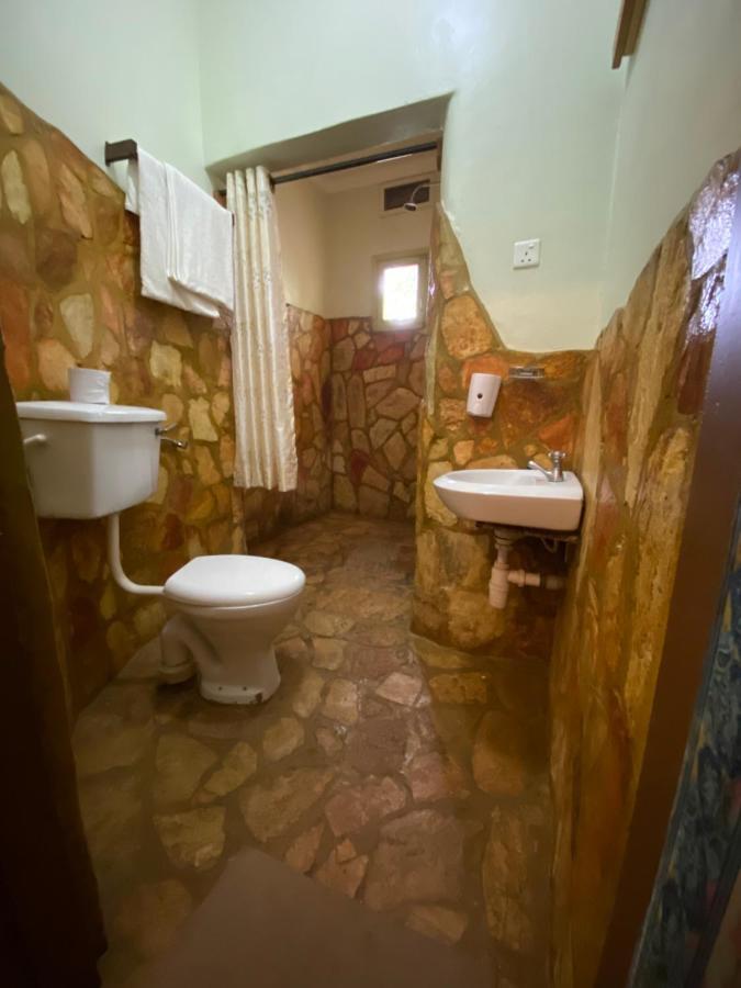 Afro Smile Hotel And Guest House-Джінджа Екстер'єр фото