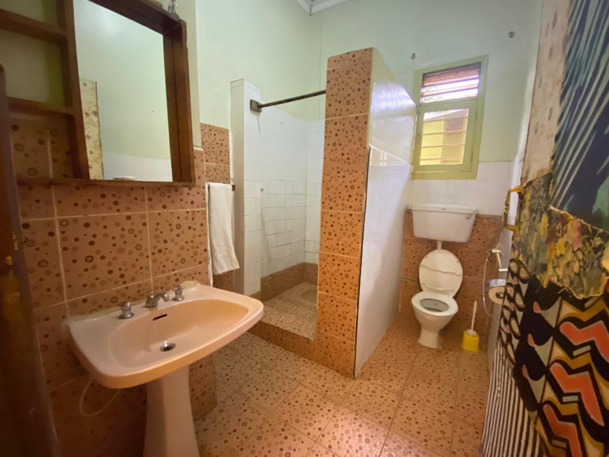 Afro Smile Hotel And Guest House-Джінджа Екстер'єр фото