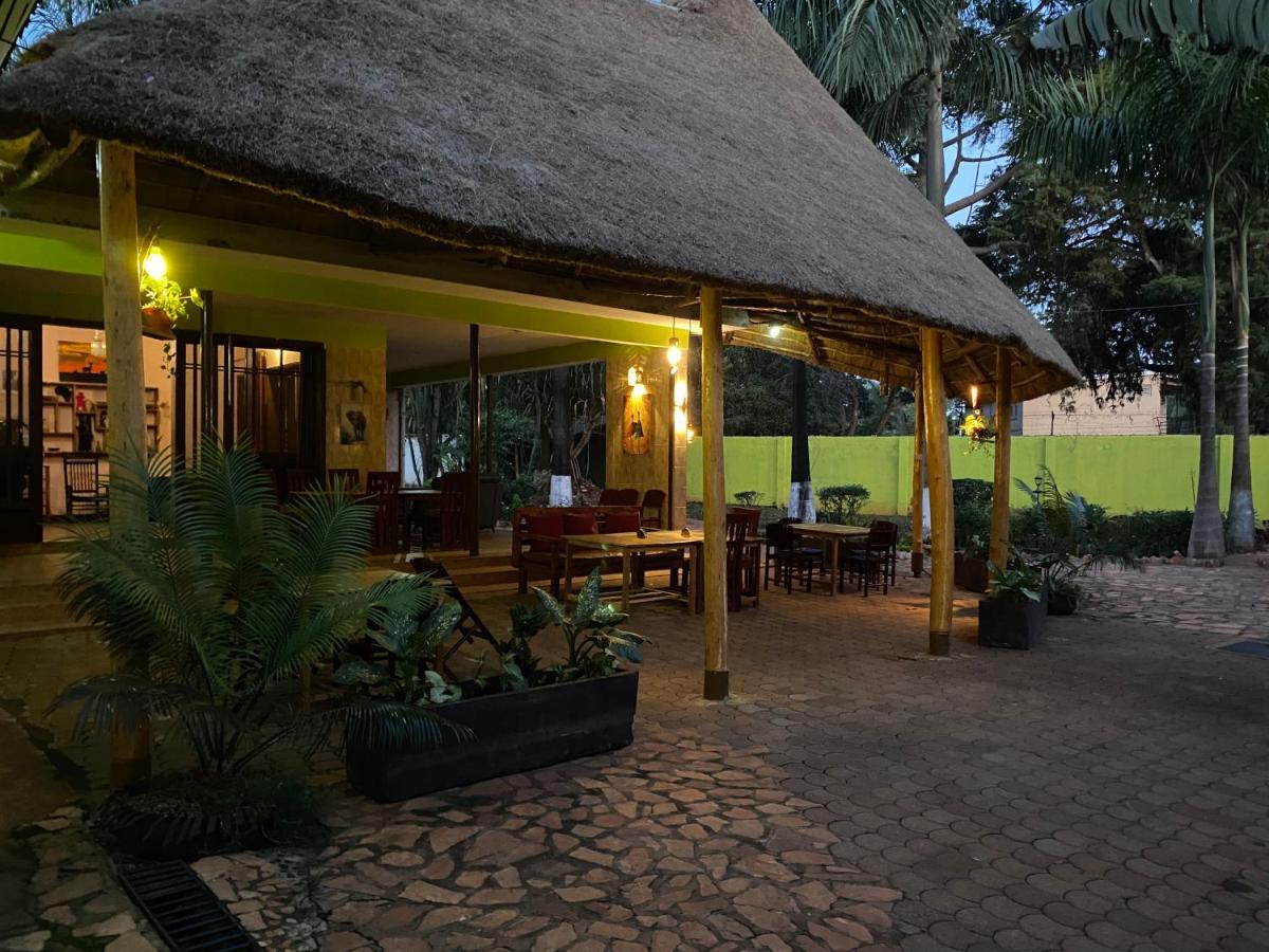 Afro Smile Hotel And Guest House-Джінджа Екстер'єр фото