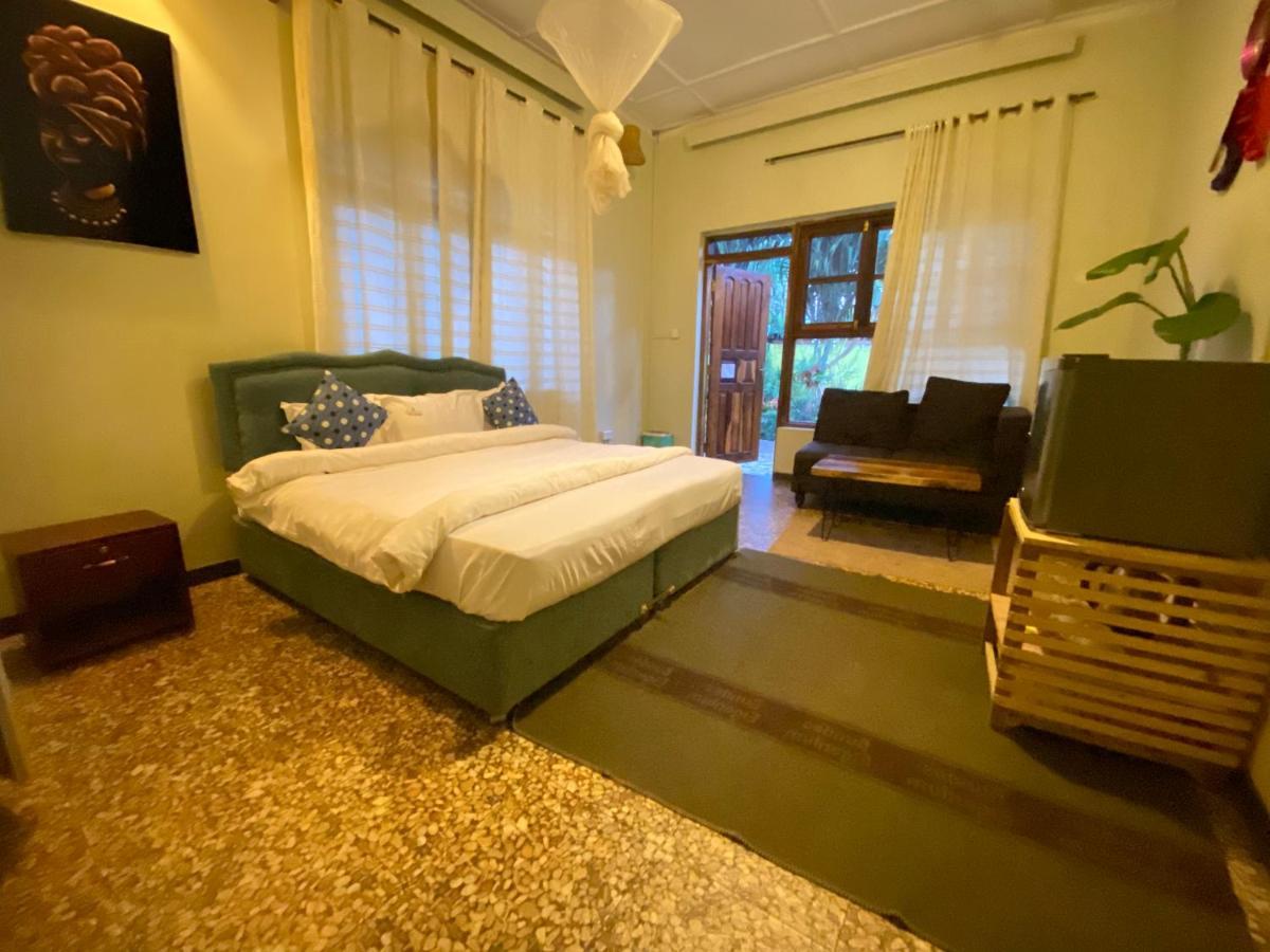 Afro Smile Hotel And Guest House-Джінджа Екстер'єр фото